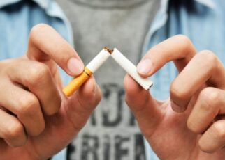 Cai nghiện thuốc lá bằng y học cổ truyền đang được triển khai